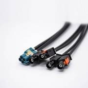 Fakra线束Mini Fakra Z型母头转四端口Fakra A型公头直式线材