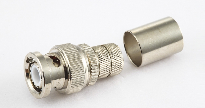 BNC公头直式压接RG213/SYV50-7电缆